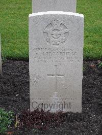 Berlin 1939-1945 War Cemetery - Trowbridge, Bruce Milton