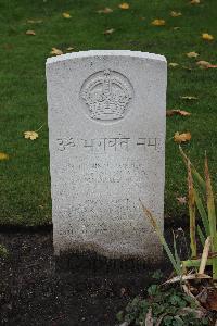 Berlin 1939-1945 War Cemetery - Tukaram Dhotre, 