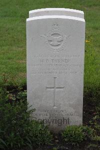 Berlin 1939-1945 War Cemetery - Turner, Henry Benjamin