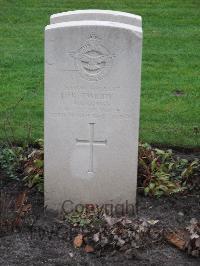 Berlin 1939-1945 War Cemetery - Twiddy, Robert