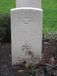 Berlin 1939-1945 War Cemetery - Tyrie, William Richard