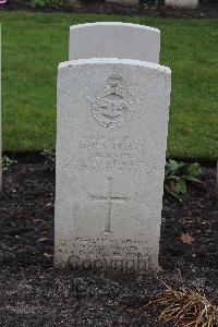 Berlin 1939-1945 War Cemetery - Udall, Dennis William Albert