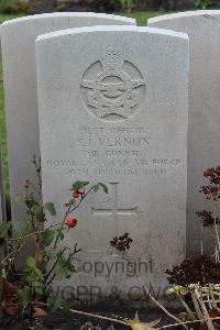 Berlin 1939-1945 War Cemetery - Vernon, Stanley James
