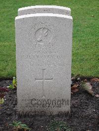 Berlin 1939-1945 War Cemetery - Vyvyan-Day, R H