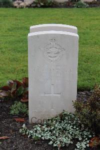 Berlin 1939-1945 War Cemetery - Warren, James Walter