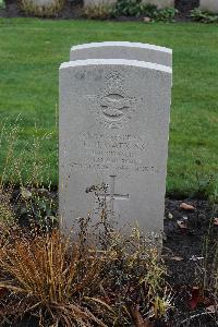 Berlin 1939-1945 War Cemetery - Watkins, Cyril Harry