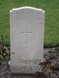Berlin 1939-1945 War Cemetery - Williams, Brian