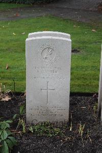 Berlin 1939-1945 War Cemetery - Wylie, Thomas B. (Tommy)