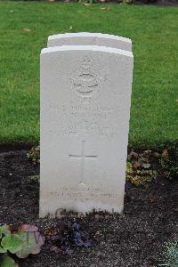 Berlin 1939-1945 War Cemetery - Wynne, Aidan Noel