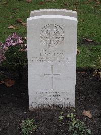 Berlin 1939-1945 War Cemetery - Wallace, Dunstan