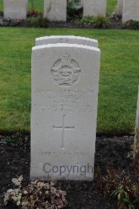 Berlin 1939-1945 War Cemetery - Walter, Gordon Stanley