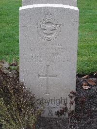 Berlin 1939-1945 War Cemetery - Warren, Christopher Paul Wyeth