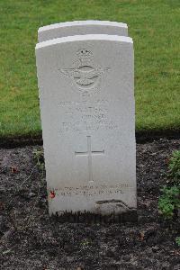 Berlin 1939-1945 War Cemetery - Waters, John