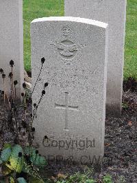 Berlin 1939-1945 War Cemetery - Watson, William Philip Jeffrey