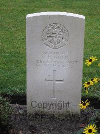 Berlin 1939-1945 War Cemetery - Willis, Victor Edward