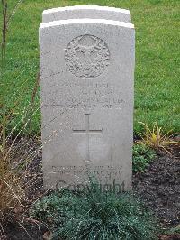 Berlin 1939-1945 War Cemetery - Wood, Peter John