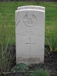 Berlin 1939-1945 War Cemetery - Woods, John Harold