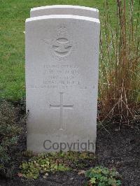 Berlin 1939-1945 War Cemetery - Woods, James Wordsworth