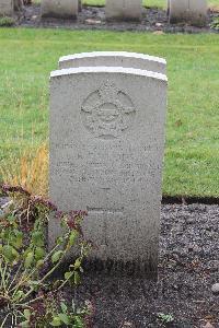 Berlin 1939-1945 War Cemetery - Woods, Roderick Fred