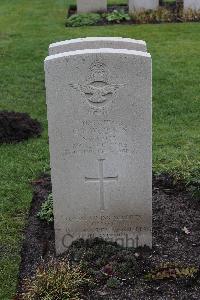 Berlin 1939-1945 War Cemetery - Woolven, George Leonard