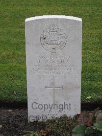 Berlin 1939-1945 War Cemetery - Wrighton, Leonard