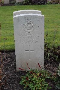 Berlin 1939-1945 War Cemetery - Young, George