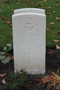 Berlin 1939-1945 War Cemetery - Yale, Robert Alec