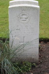 Berlin 1939-1945 War Cemetery - Yeshwant Bhosle, 