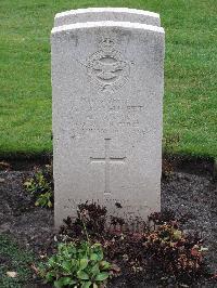 Berlin 1939-1945 War Cemetery - Yeulett, George Victor Rice