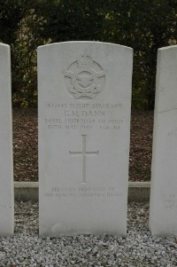Forest-Sur-Marque Communal Cemetery - Dann, George Martin