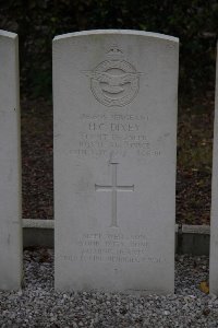 Forest-Sur-Marque Communal Cemetery - Dixey, Henry Charles