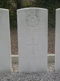 Forest-Sur-Marque Communal Cemetery - Jones, George Oswald