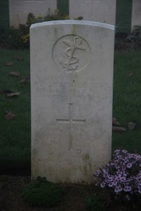 Aubigny Communal Cemetery Extension - Adamson, W V