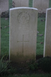 Aubigny Communal Cemetery Extension - Fox, G