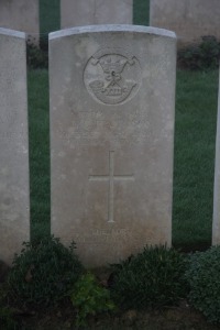 Aubigny Communal Cemetery Extension - Harrison, L C