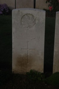 Aubigny Communal Cemetery Extension - Holmes, Thomas