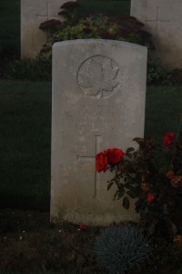 Aubigny Communal Cemetery Extension - Logan, S