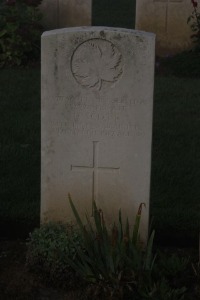 Aubigny Communal Cemetery Extension - Luke, David Scott
