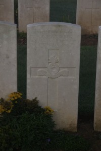 Aubigny Communal Cemetery Extension - Maxwell, A R