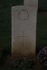 Aubigny Communal Cemetery Extension - McInnes, Daniel John