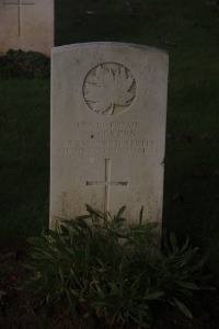 Aubigny Communal Cemetery Extension - Severn, Ernest