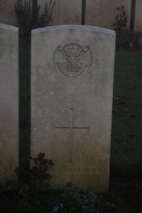 Aubigny Communal Cemetery Extension - Tarr, William