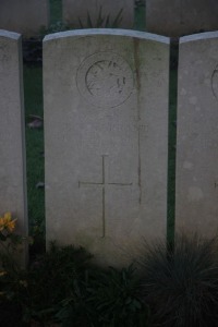 Aubigny Communal Cemetery Extension - Tarrant, J W