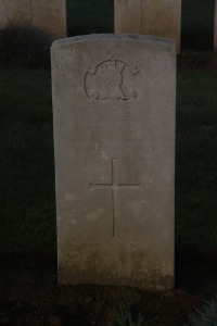 Aubigny Communal Cemetery Extension - Taylor, Harold