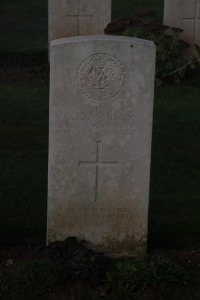 Aubigny Communal Cemetery Extension - Thomson, J P