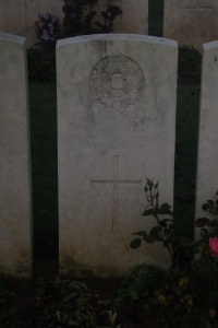 Aubigny Communal Cemetery Extension - Thurgood, R