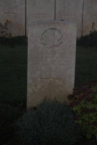 Aubigny Communal Cemetery Extension - Townsend, Edward James