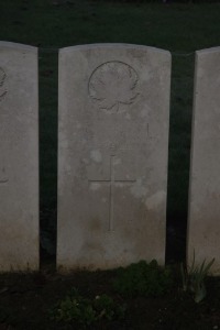 Aubigny Communal Cemetery Extension - Tracy, E J