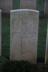 Aubigny Communal Cemetery Extension - Trump, W