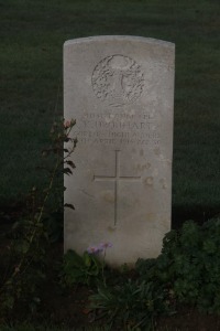 Aubigny Communal Cemetery Extension - Urquhart, Kenneth